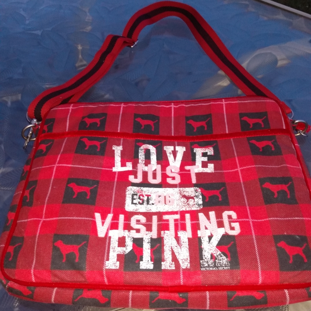 **SOLD ON Ⓜ️** Vintage Laptop Case 🔥 - Picture 2 of 12